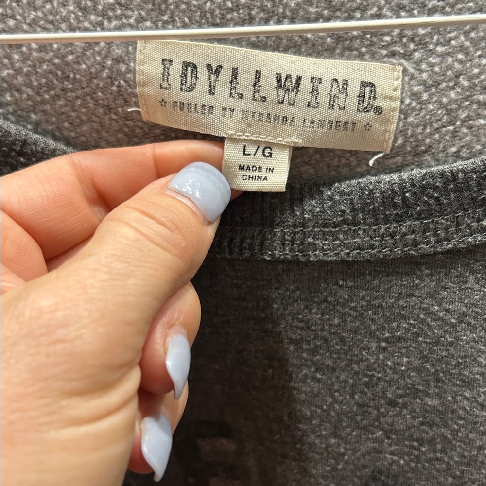 Idyllwind Charcoal Sweatshirt - Picture 2 of 7